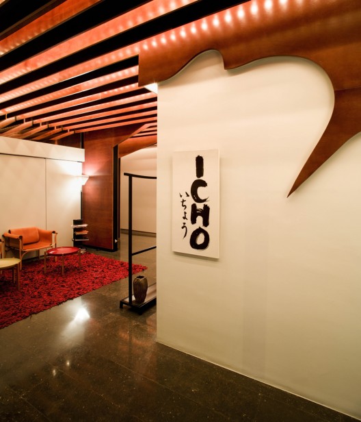 1317659324-jfb-restaurante-icho-foto-construido-04-528x616